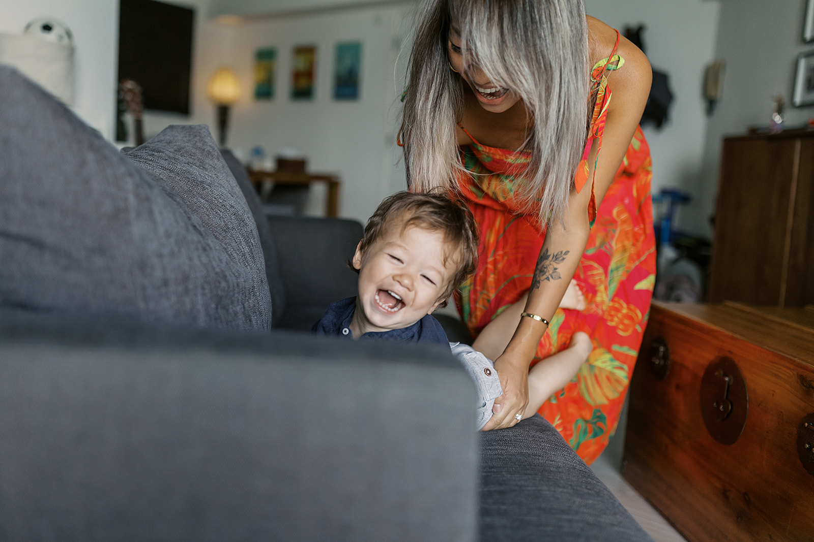 In-Home Family photos: Why your living room is the perfect studio for candid photography